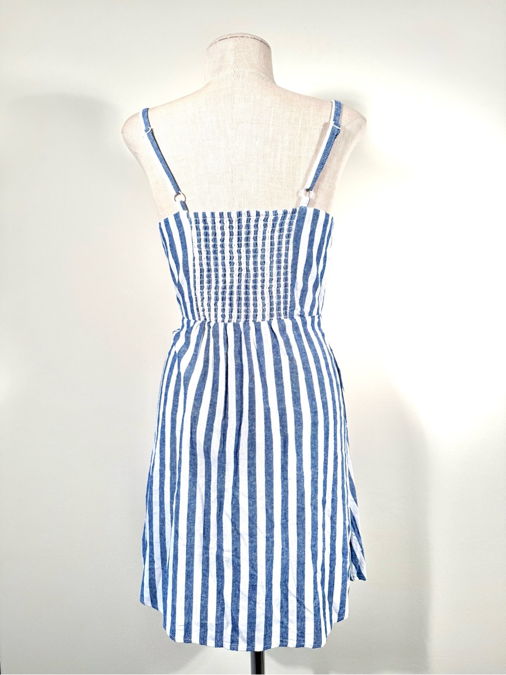 Old Navy Blue Striped Linen Blend Fit & Flare Cami Mini Dress with Pockets M EUC - Picture 6 of 16